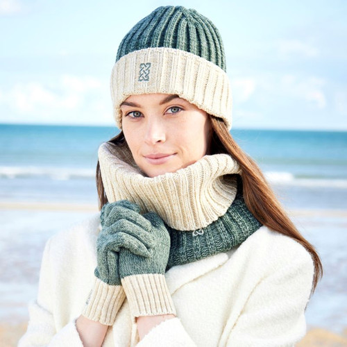 PF7439-OS Women's Celtic Knot Rib Knit Gloves ShamrockGift.com